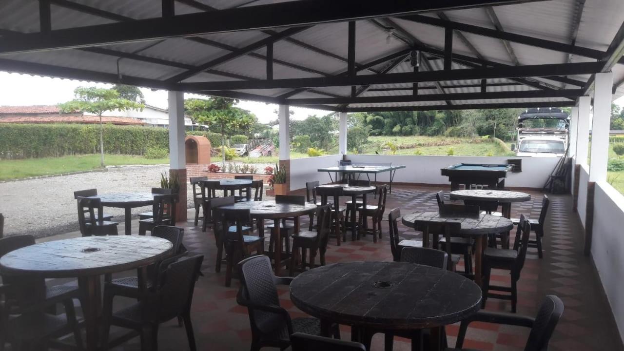 Finca Hotel El Saman De Alto Bonito Монтенегро Екстериор снимка