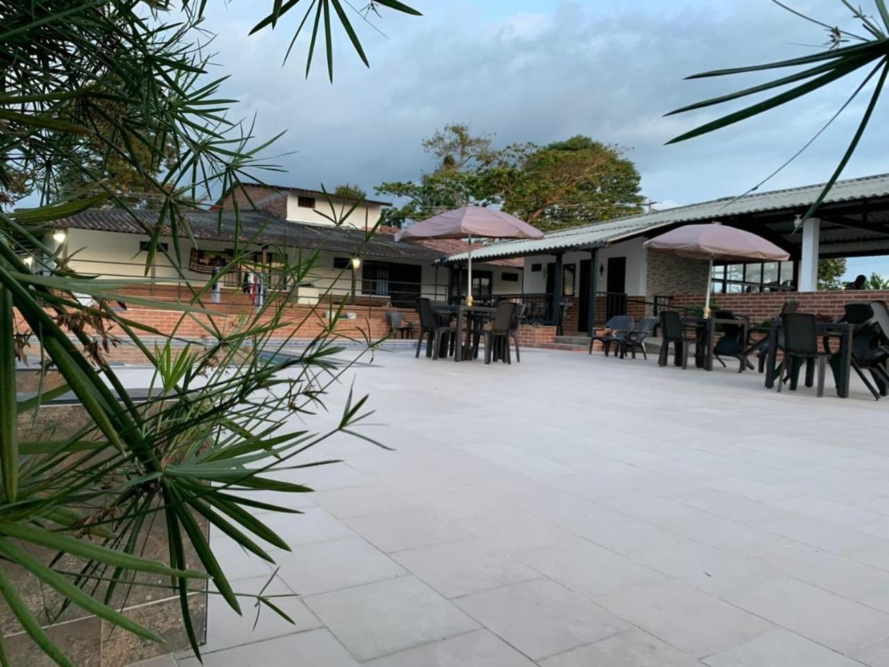Finca Hotel El Saman De Alto Bonito Монтенегро Екстериор снимка